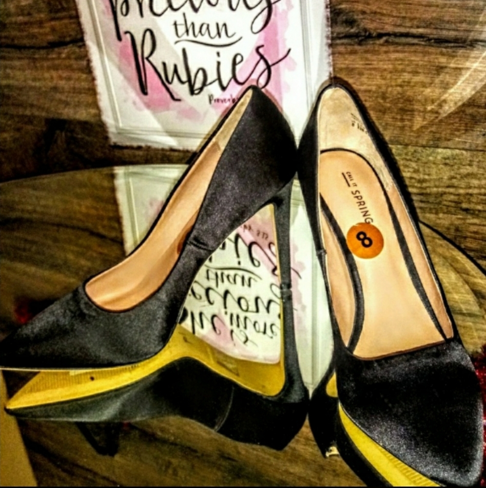 Call It Spring Shoe Size 8 Satin Point Toe EUC - Picture 3 of 10